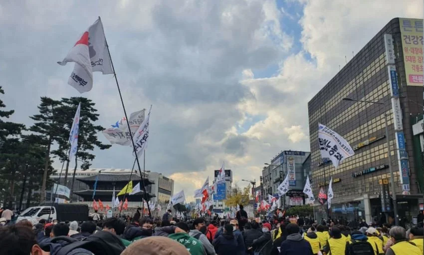 "우리가 전태일이다!" 한국 노동자의 투쟁은 계속된다