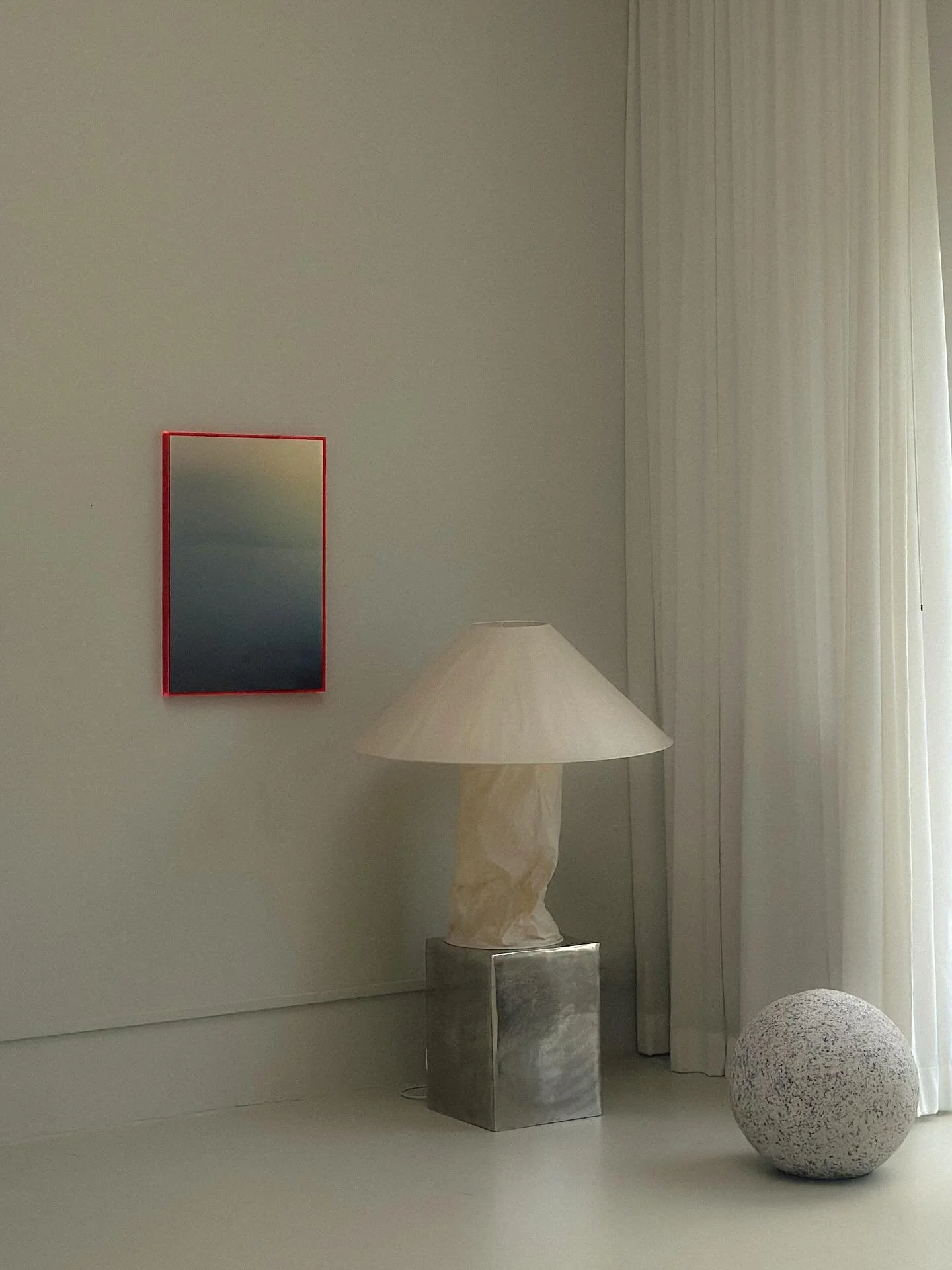 Hi everyone!

We&rsquo;re excited to welcome our clients this week!

Our bright, contemporary design spaces are perfect for creating. Coffee and tea are on the house.

We also offer 2-hour slots. Perfect if you just want to have a small shoot at the 