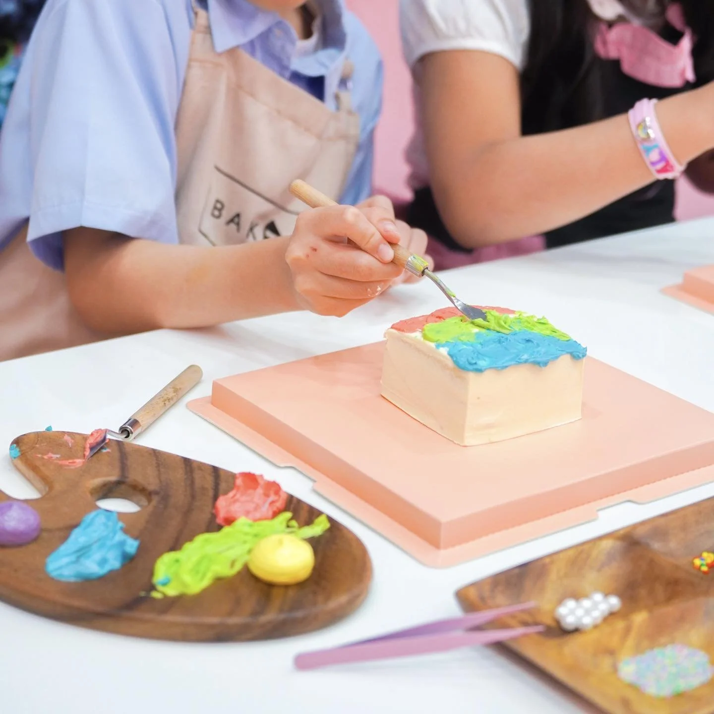 paint your own cake - winter school holidays