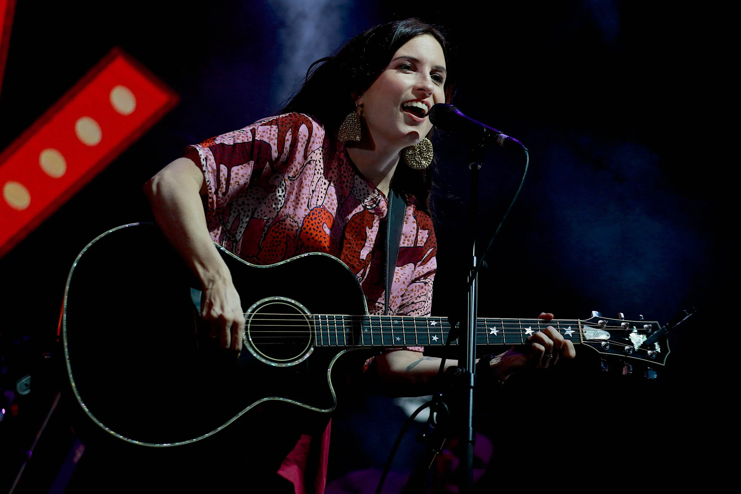 Missy-Higgins---please-credit-Julie-Lowe.jpg
