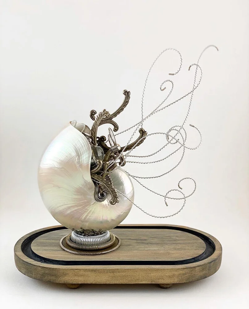 Titled Siren
