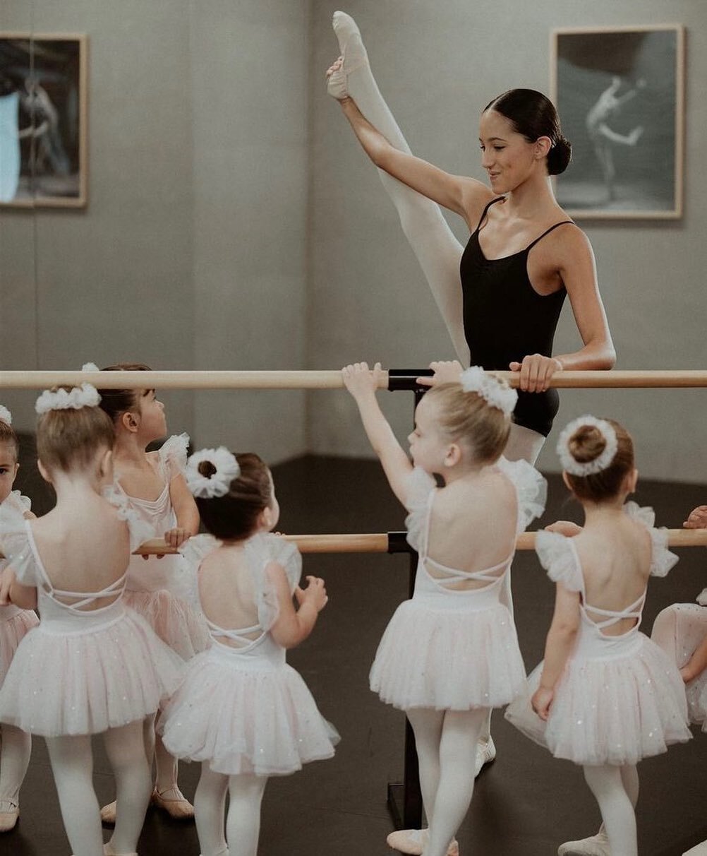 Sharna Lee Classical Coaching offers Baby Ballerina class for children aged 2-5 years old in a fully equip ballet studio in Unanderra. 
Term 2 for @sharnalee_classicalcoaching starts next Monday April 24th with classes available Monday, Wednesday &am