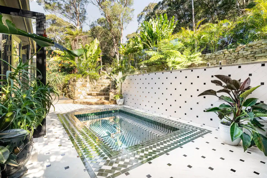 The Black Chapel Austinmer Coal Coast Airbnb