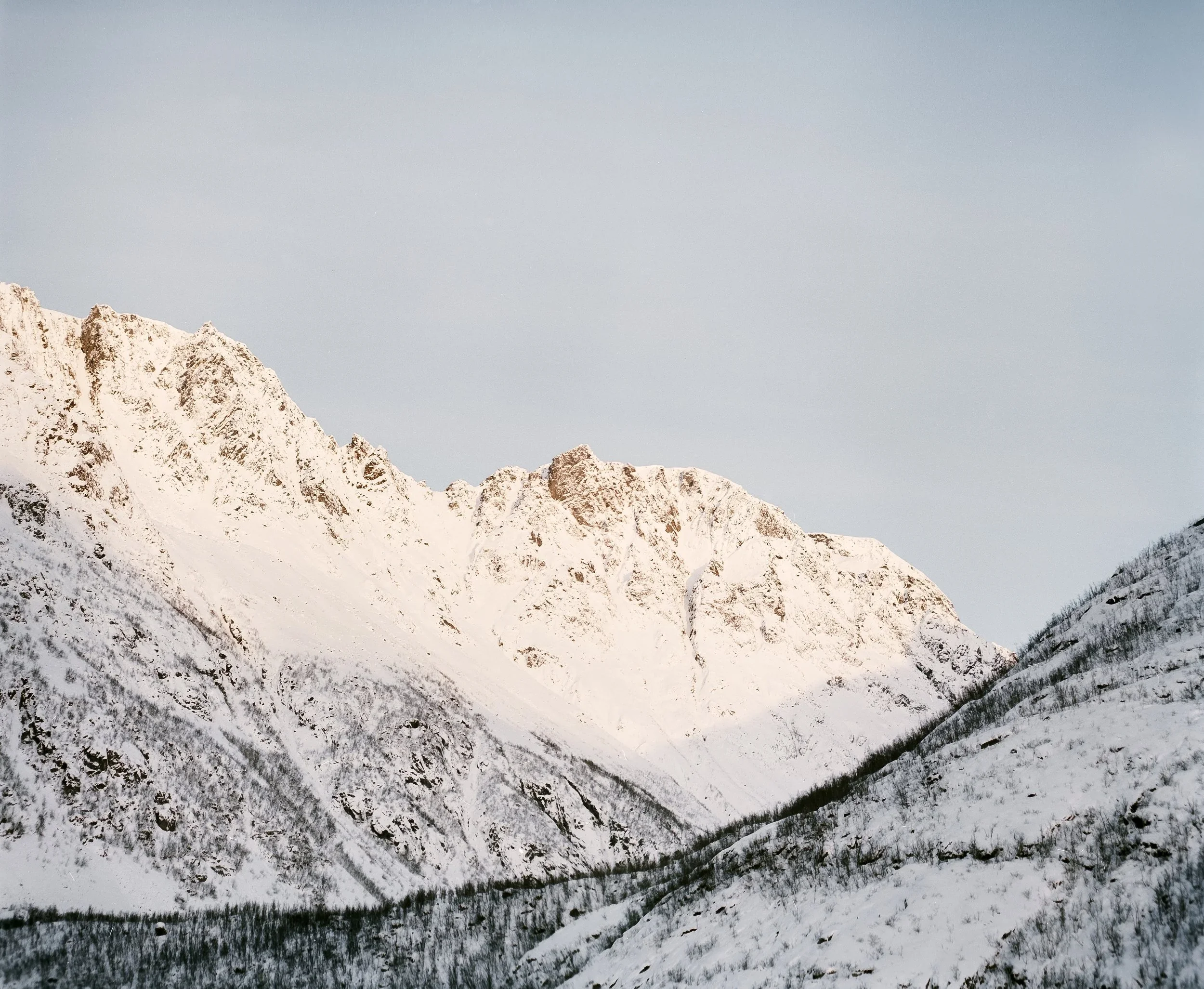 SnowyMountainNorway.webp
