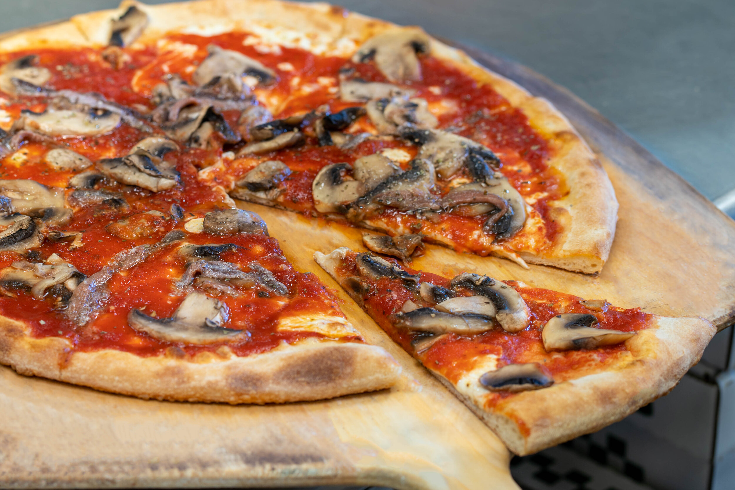 Bravo Pizza West Chester Pa - Mushroom & Anchoive Pizza-112.jpg