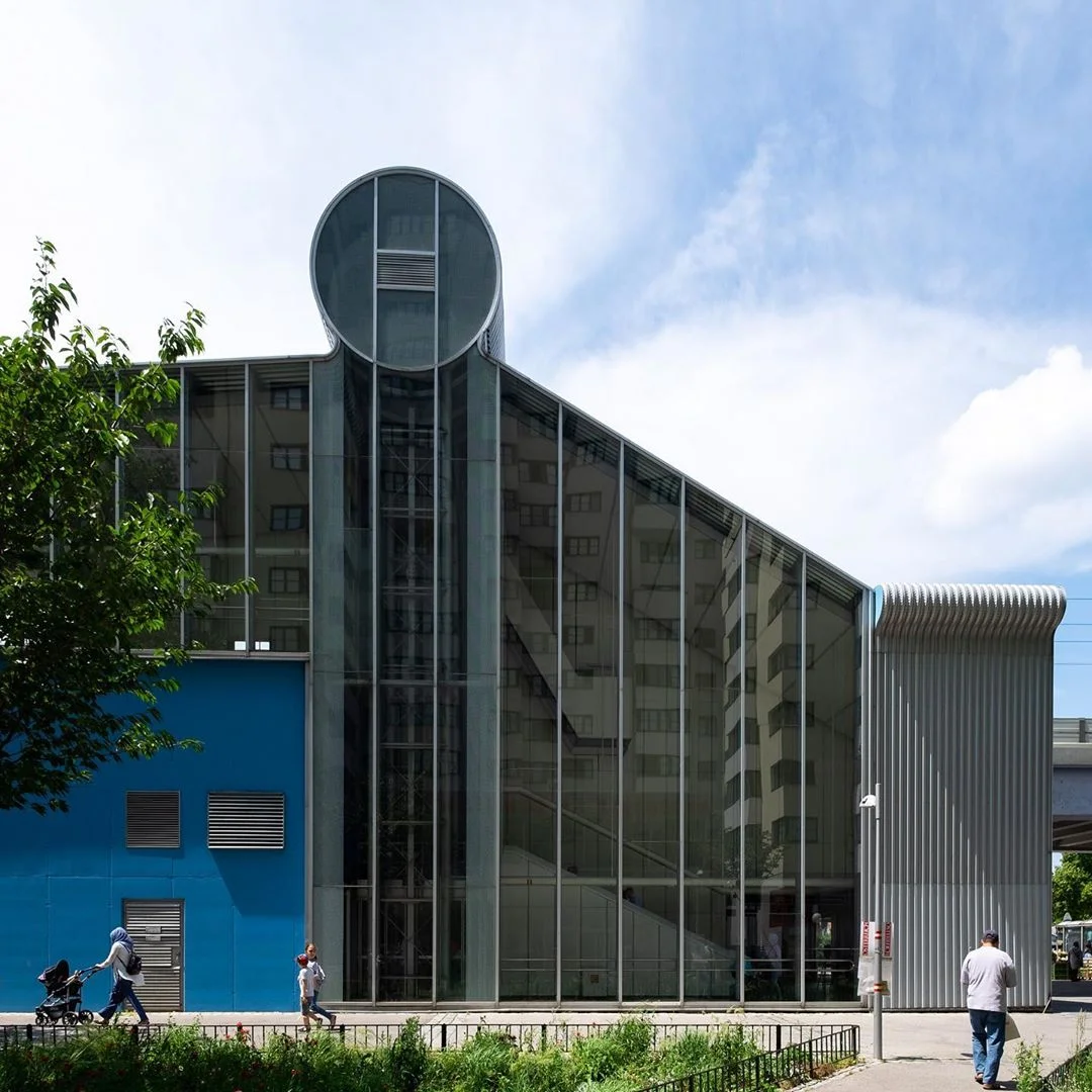 Johann Georg Gsteu, Architektonische Gestaltung von 5 Stationsgebäuden und Betriebsobjekten der U6, 1990-1995, Station Schöpfwerk, 1120 Wien, Foto© Nikos Kuklakis, @n_kuklakis