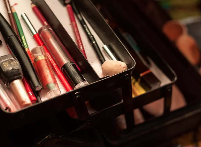 Literally Nobody Throws Out Their Makeup When They Should