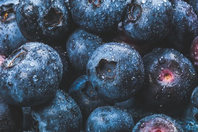 Blueberries are a great source of fructose, which is eventually converted into glucose by the liver.