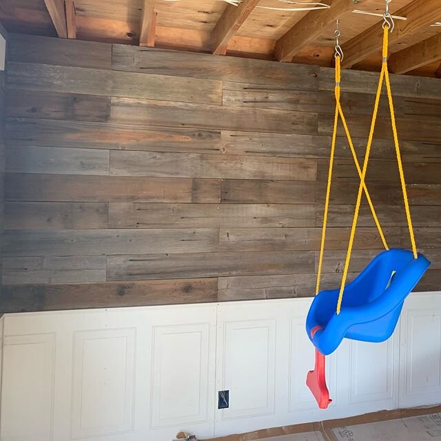 With all of the uncertainty going on, our team is using this time as an opportunity to be with family and finally cross off items from that home DIY list. 🛠 ➡️Swipe for before
.
.
#mancave #barnwood #familybuilders #marinbuilders #finecarpentry