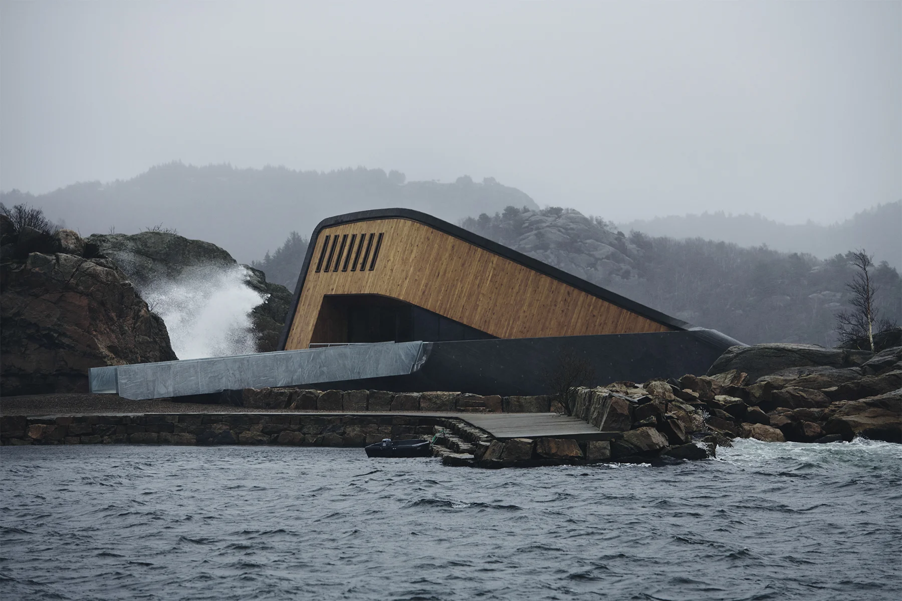 UNDER, LE PREMIER RESTAURANT SOUS-MARIN D'EUROPE