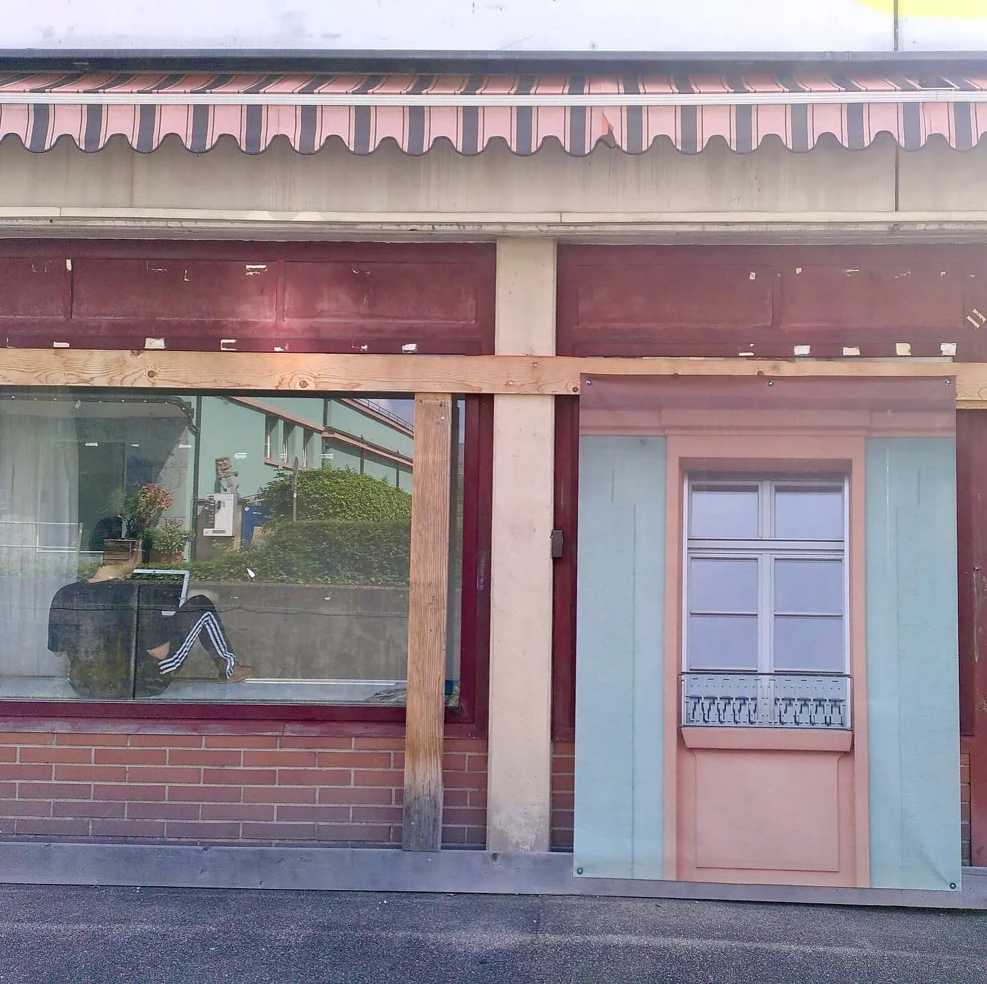 Zur&uuml;ck im @roxy_birsfelden!

Viele Gespr&auml;che, viele Stimmen, viele Perspektiven. Der #audiowalk BLICKE* nimmt Gestalt an. 

Im Oktober sind wir wieder da! 

#perspective #voice #queer #lgbtqia #performance #activism #flint #basel