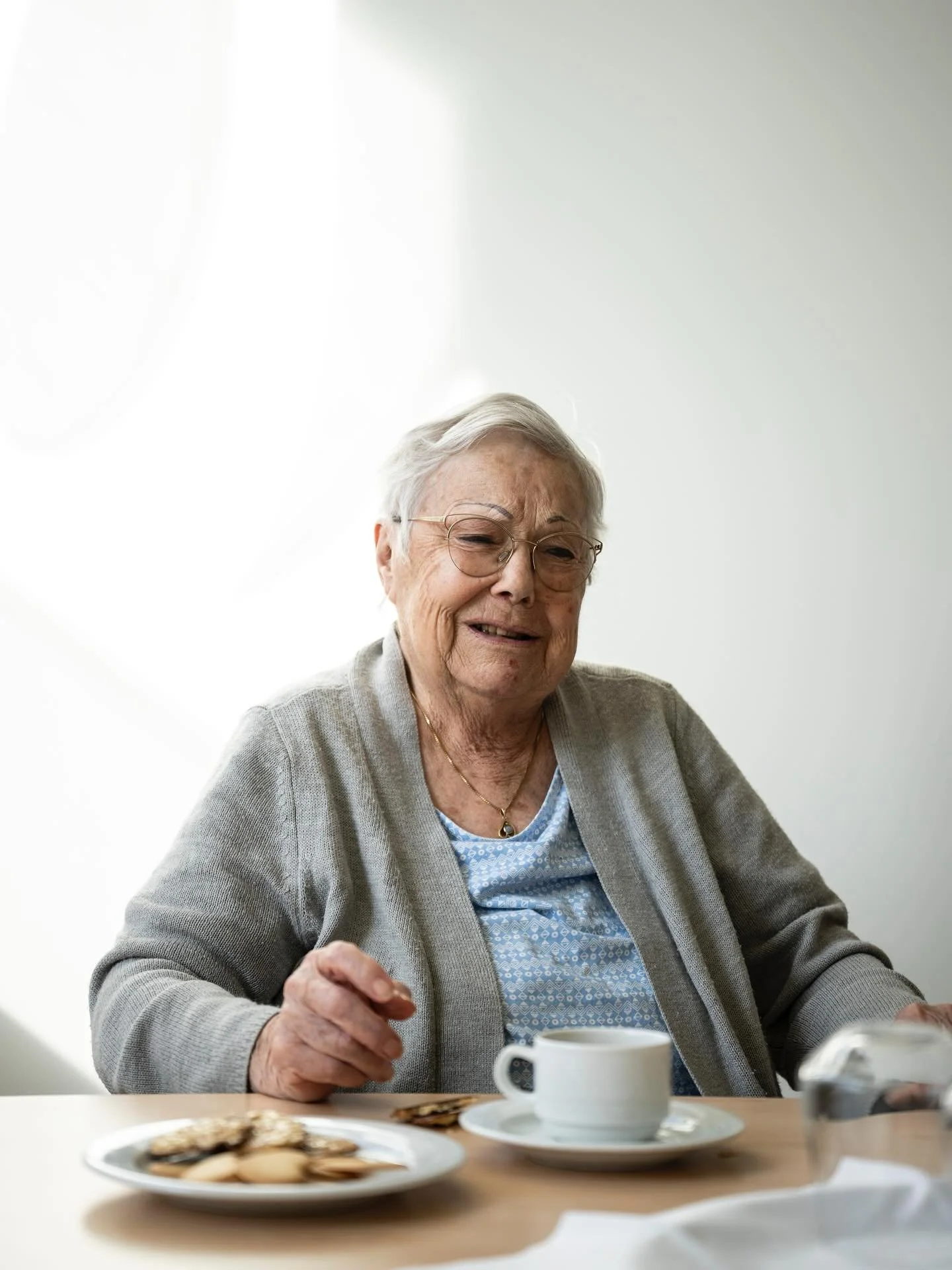 RETROSPEKTIVEN ein Generationendialog &uuml;ber das Frau*sein. 

Wir waren eine Woche in Residenz im @roxy_birsfelden und haben die Bewohnerinnen des Alterszentrum Birsfelden nach ihren Erfahrungen, Perspektiven und Erinnerungen befragt. 

Vernissage