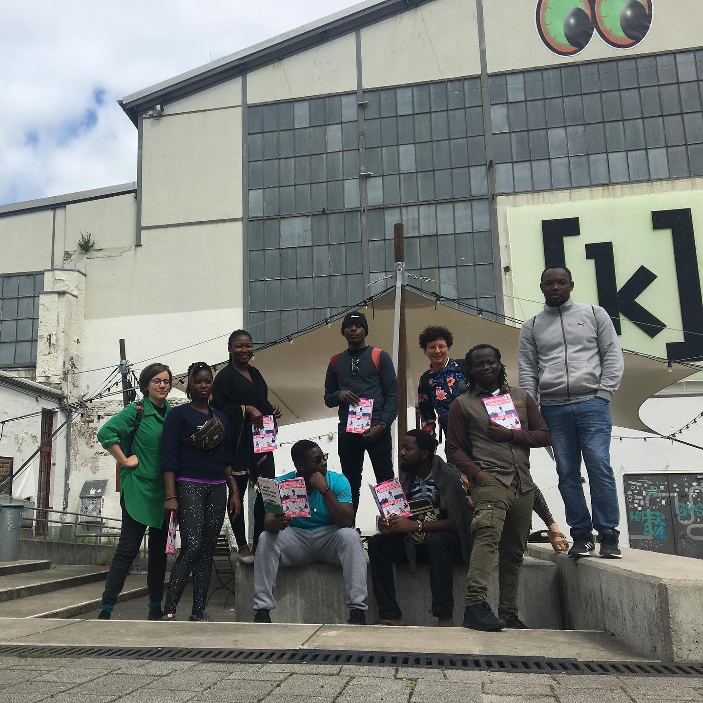 Bien arriv&eacute; !
Premi&egrave;res r&eacute;p&eacute;titions &agrave; #kampnagel !

#lookingforward #port #hamburg #lom&eacute; #countdown #internationalessommerfestivalkampnagel