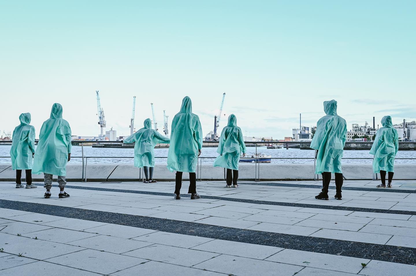 Soon soon soon!

PORT &agrave; PORT - in Hamburg - Premiere am Samstag!

Im Rahmen des Internationalen Sommerfestival auf @kampnagel_hamburg 

&copy; Mo Poori