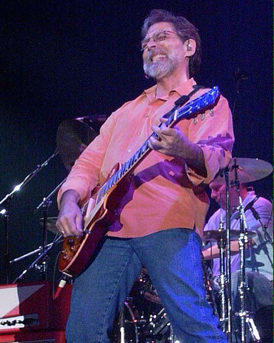 On stage in Stuttgart, Germany (April 10, 2005) 📷: Martina Weselowski