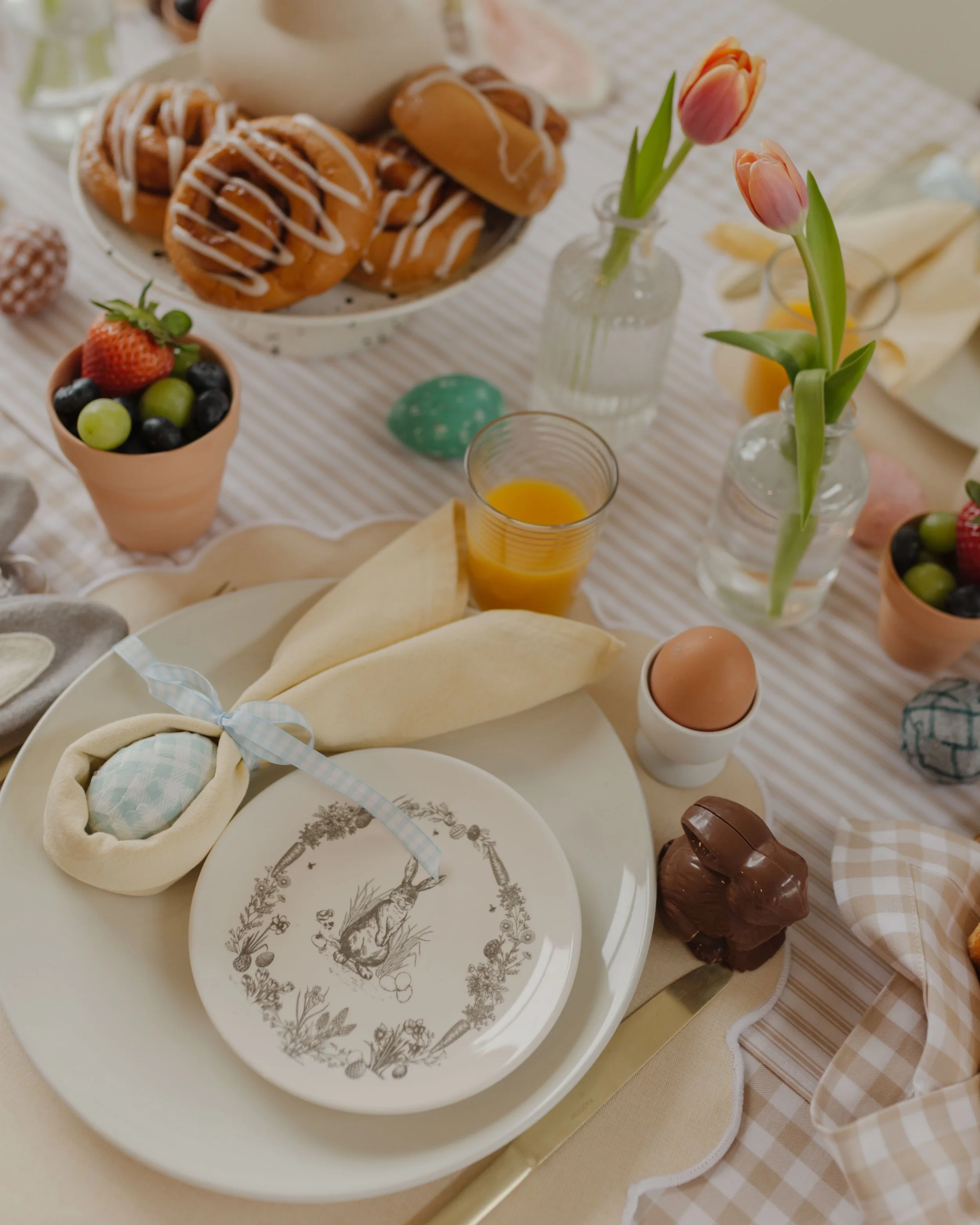 bunny brunch - simple easter table decor ideas