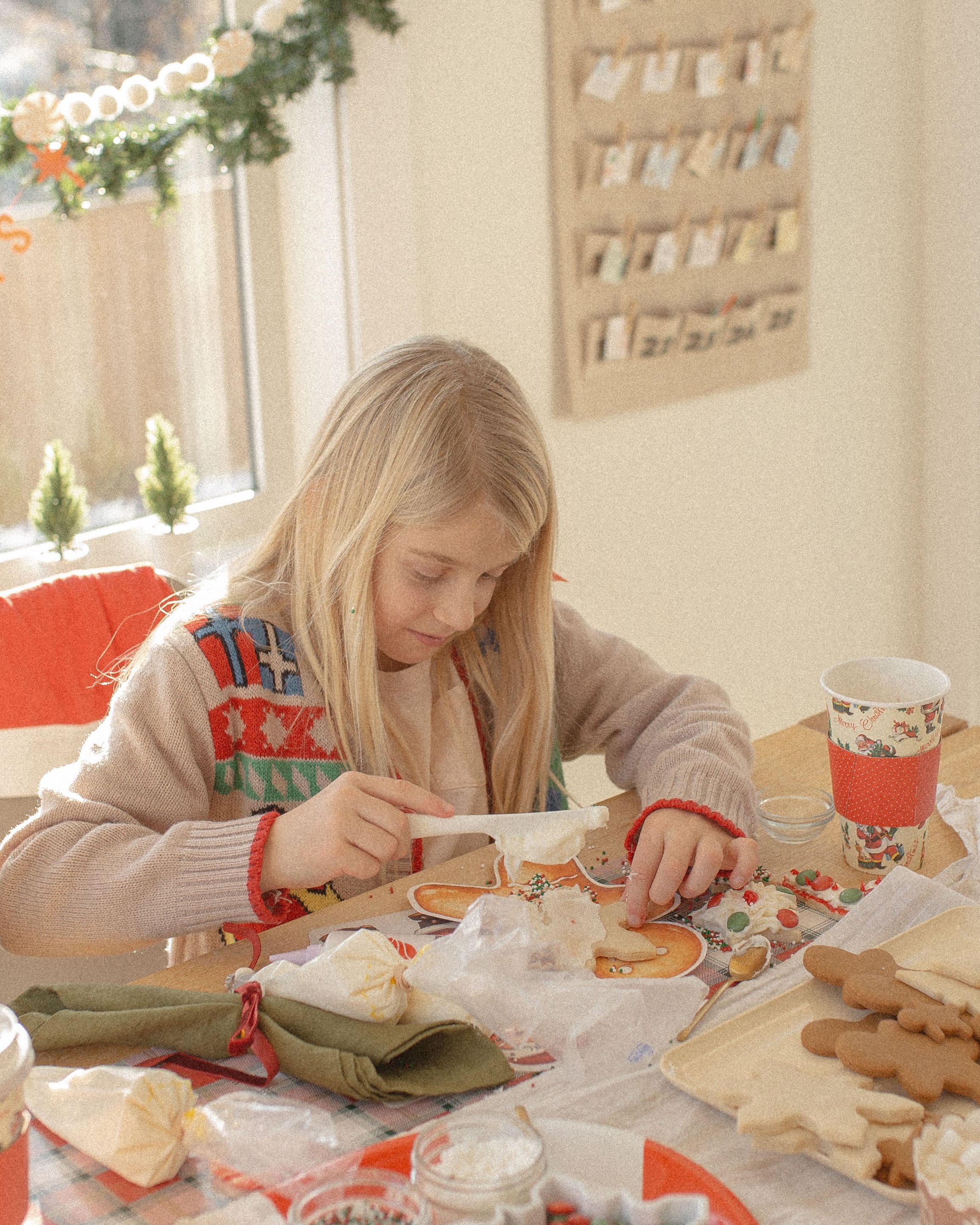 christmas cookie decorating 