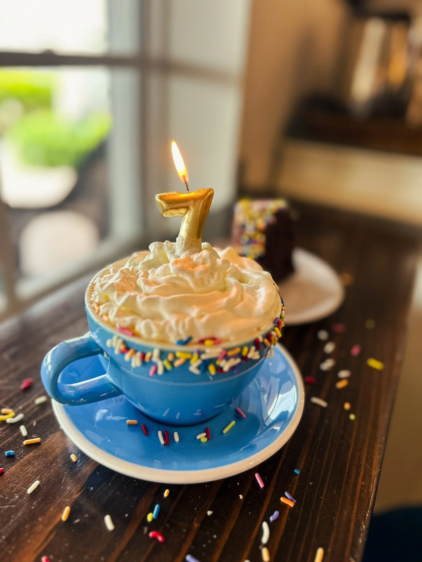 This weekend at Sunset Bay we’re celebrating turning 7 by bringing back our Birthday Cake Latte π made with organic @holykakow syrups, @wellscoffees espresso & topped with housemade whipped cream and naturally colored sprinkles. 
We will