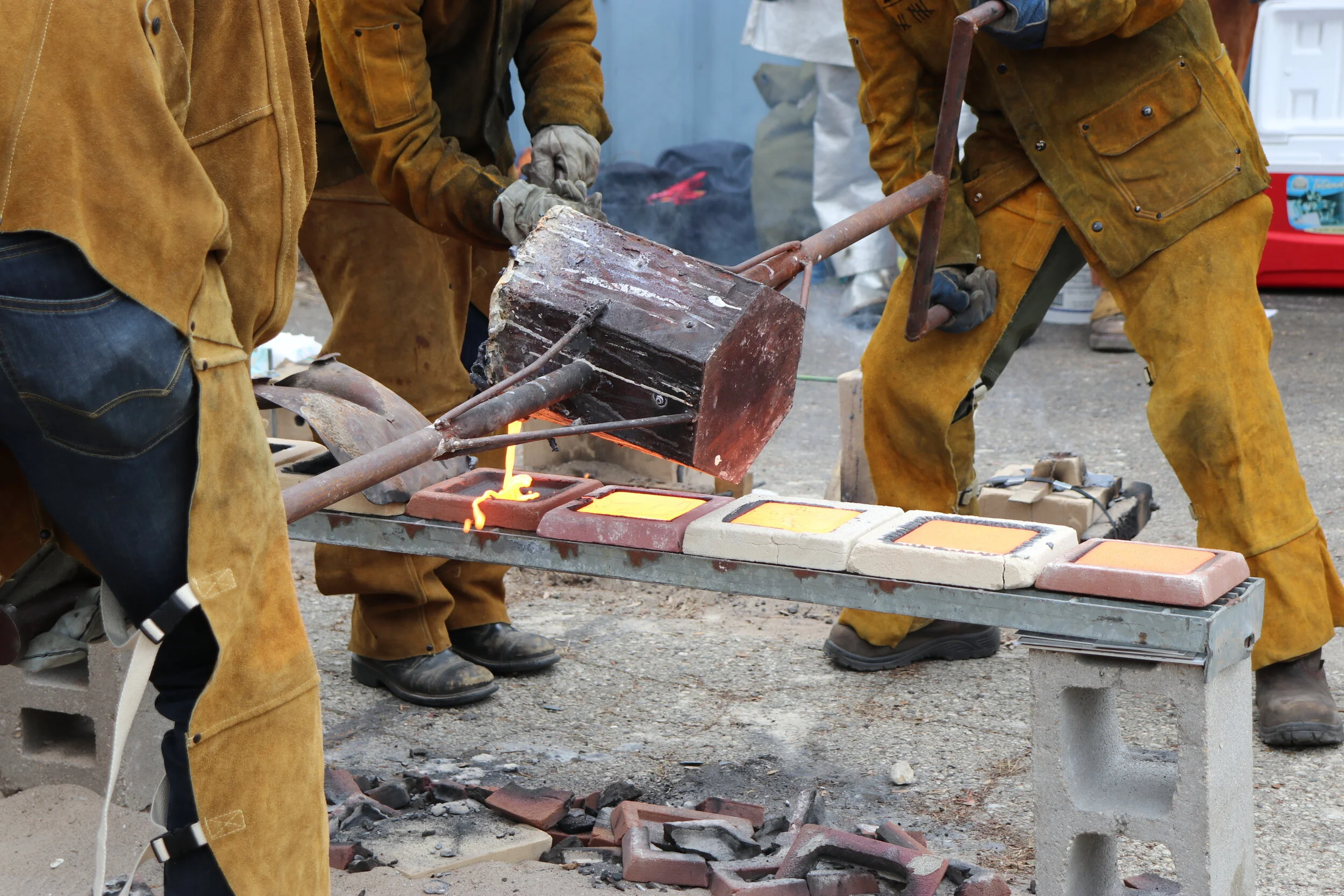 ALUMINUM POUR LIVE DEMO - "A Lasting Impression" Metal Design Exhibition