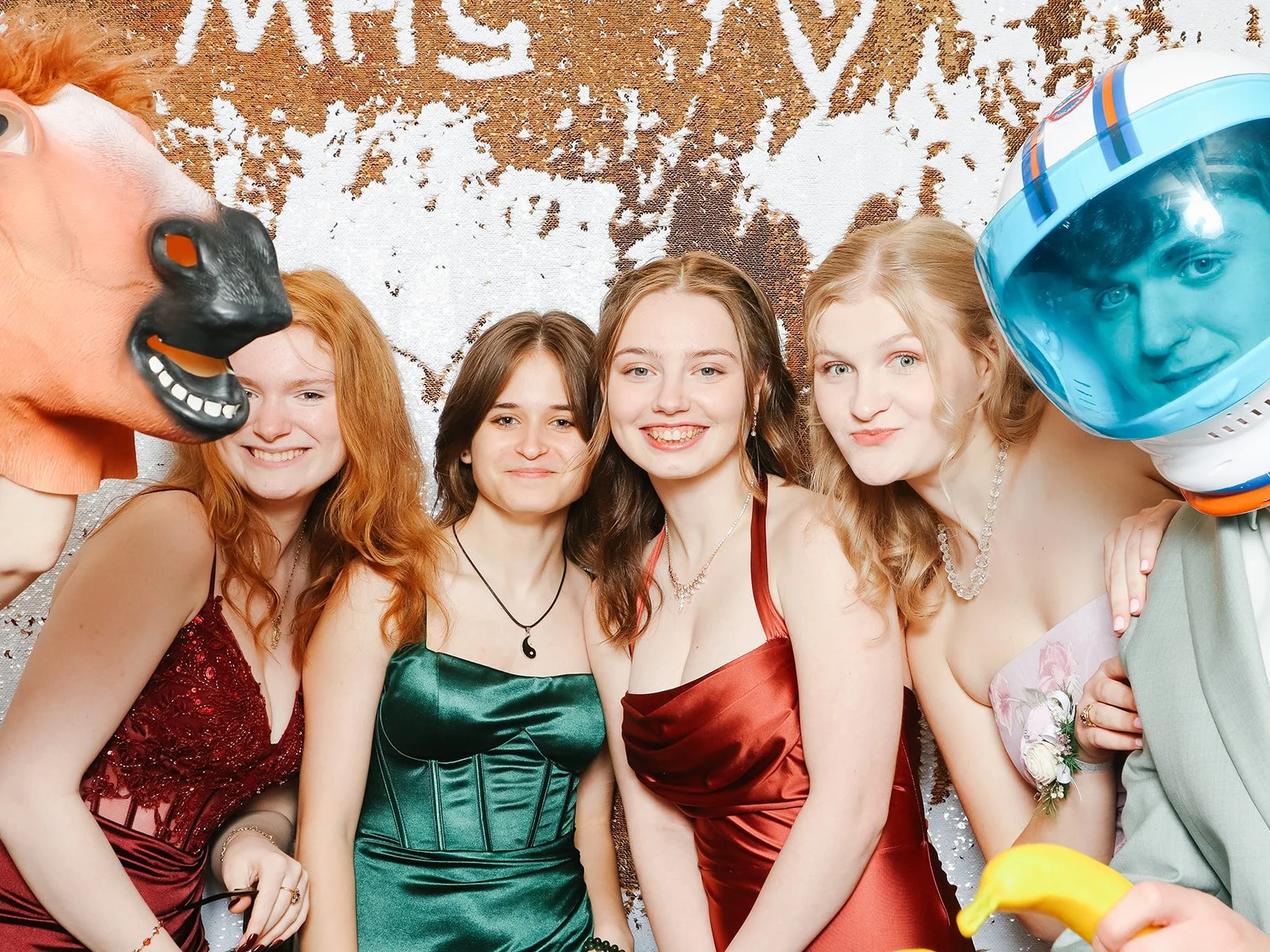 Millis-Highschool-Prom-PhotoBooth-12.jpg