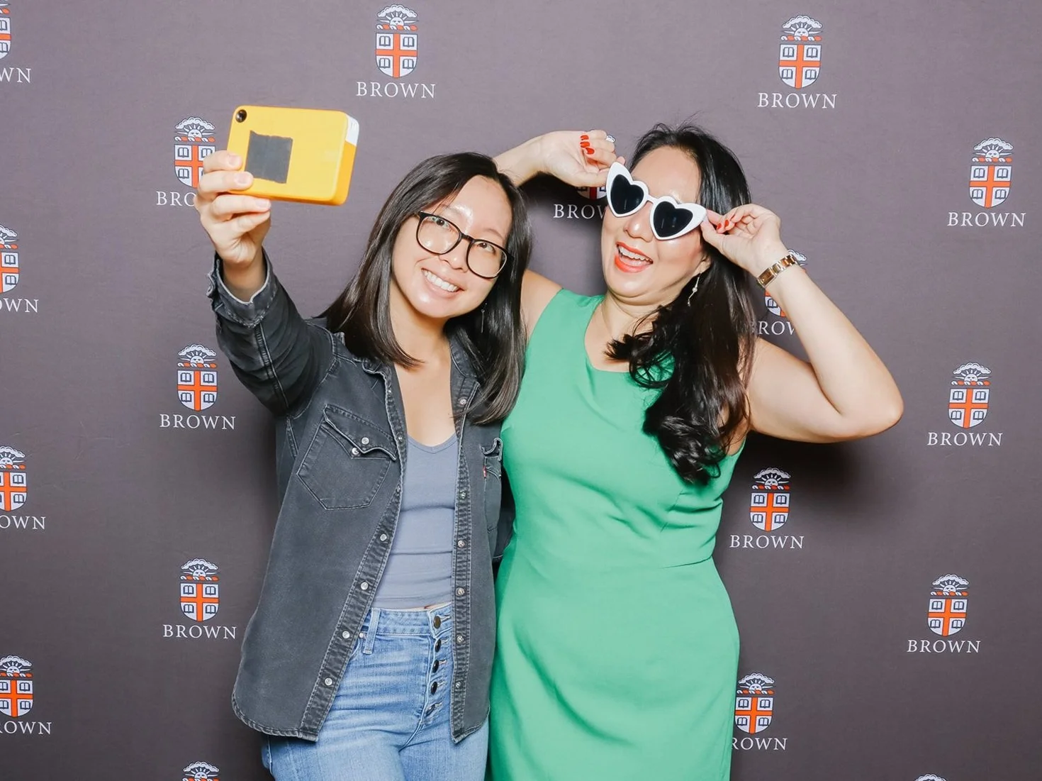 Get Inspired: 24 Fun & Unique Photo Booth Poses — Luxe Booth - New ...