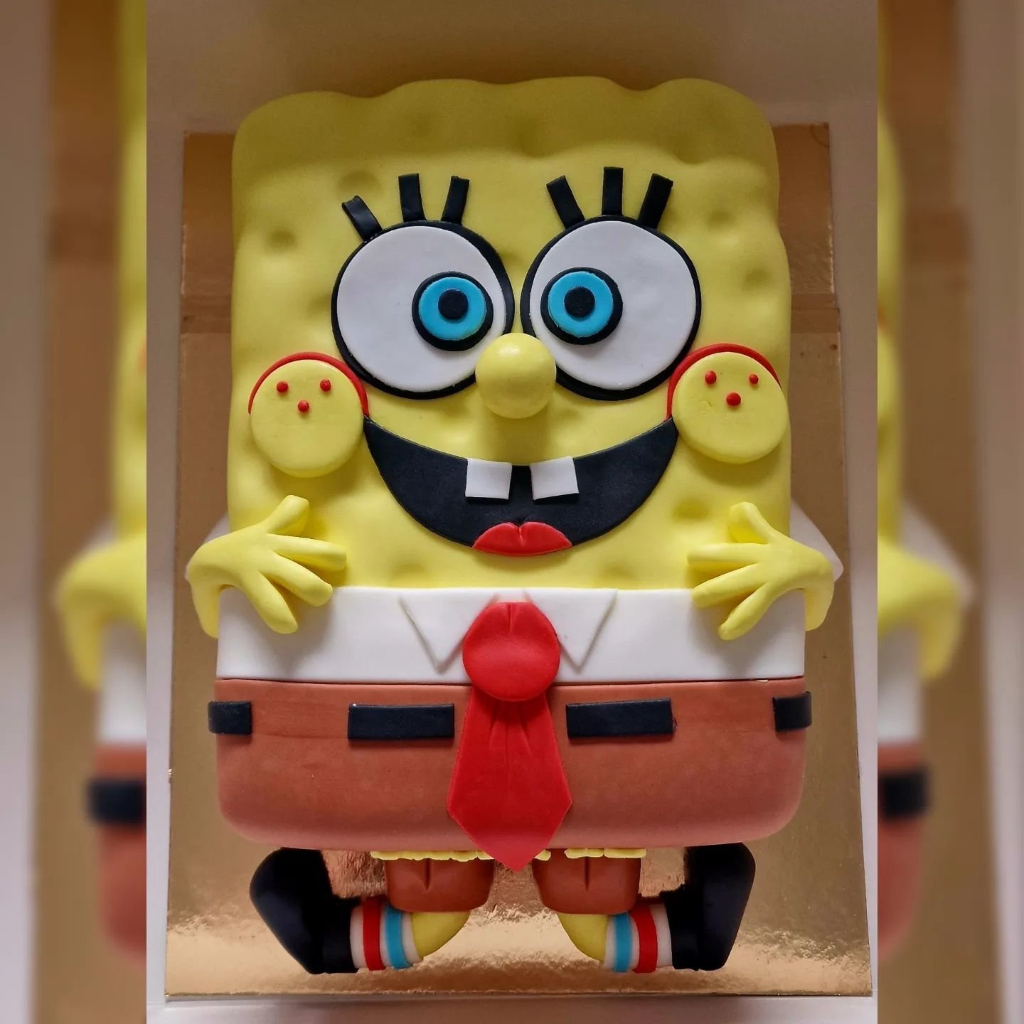 Paavo pesusieni Paavo-fanin 40-vuotis yll&auml;tyssyntt&auml;reille.

#spongebobcake #birthdaycake #happybirthday #paavopesusienikakku #syntt&auml;rikakku #paljononnea