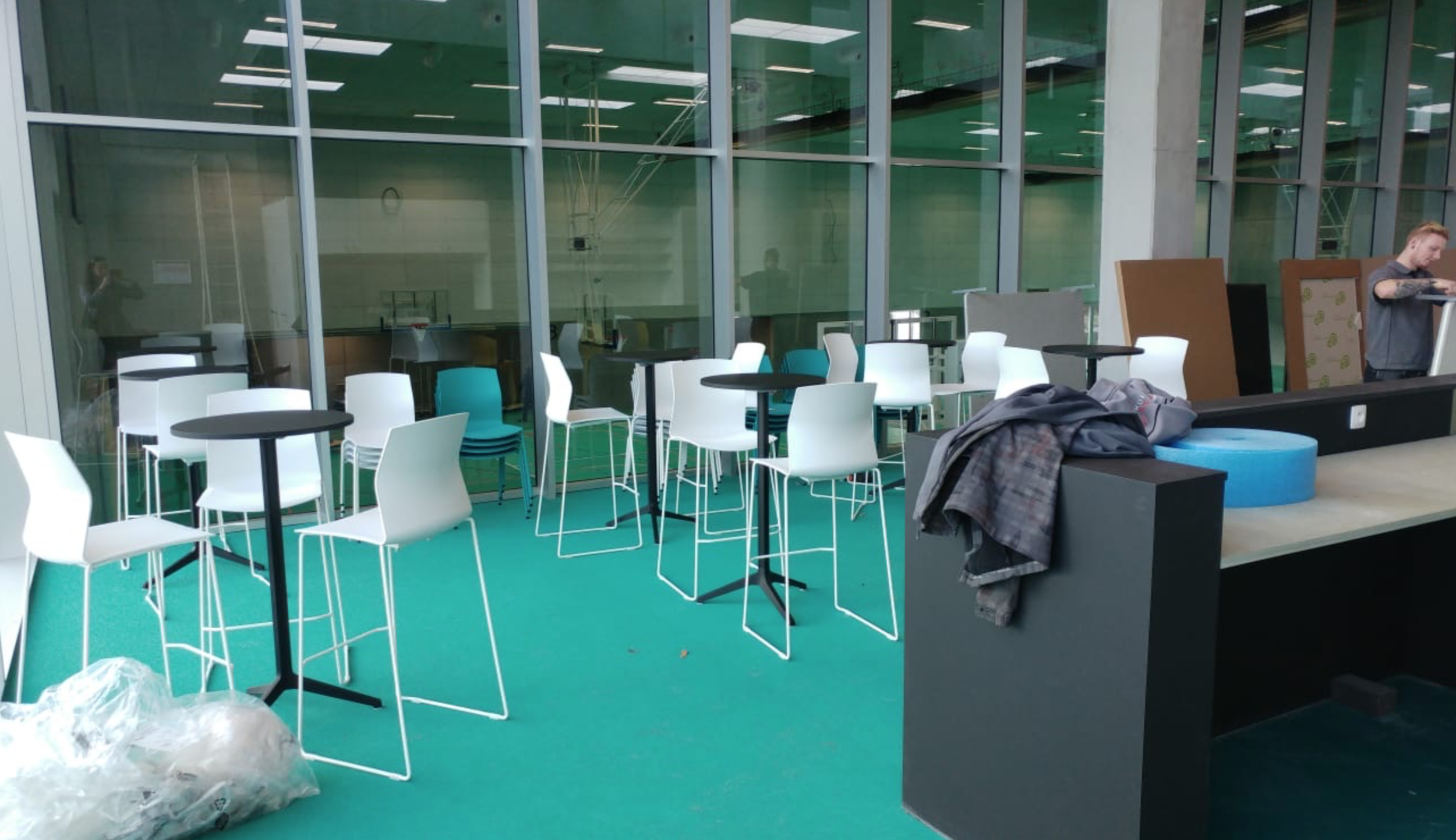 Vanuit onze kantine kijk je binnenkort naar de match als vanuit een VIP-loge...