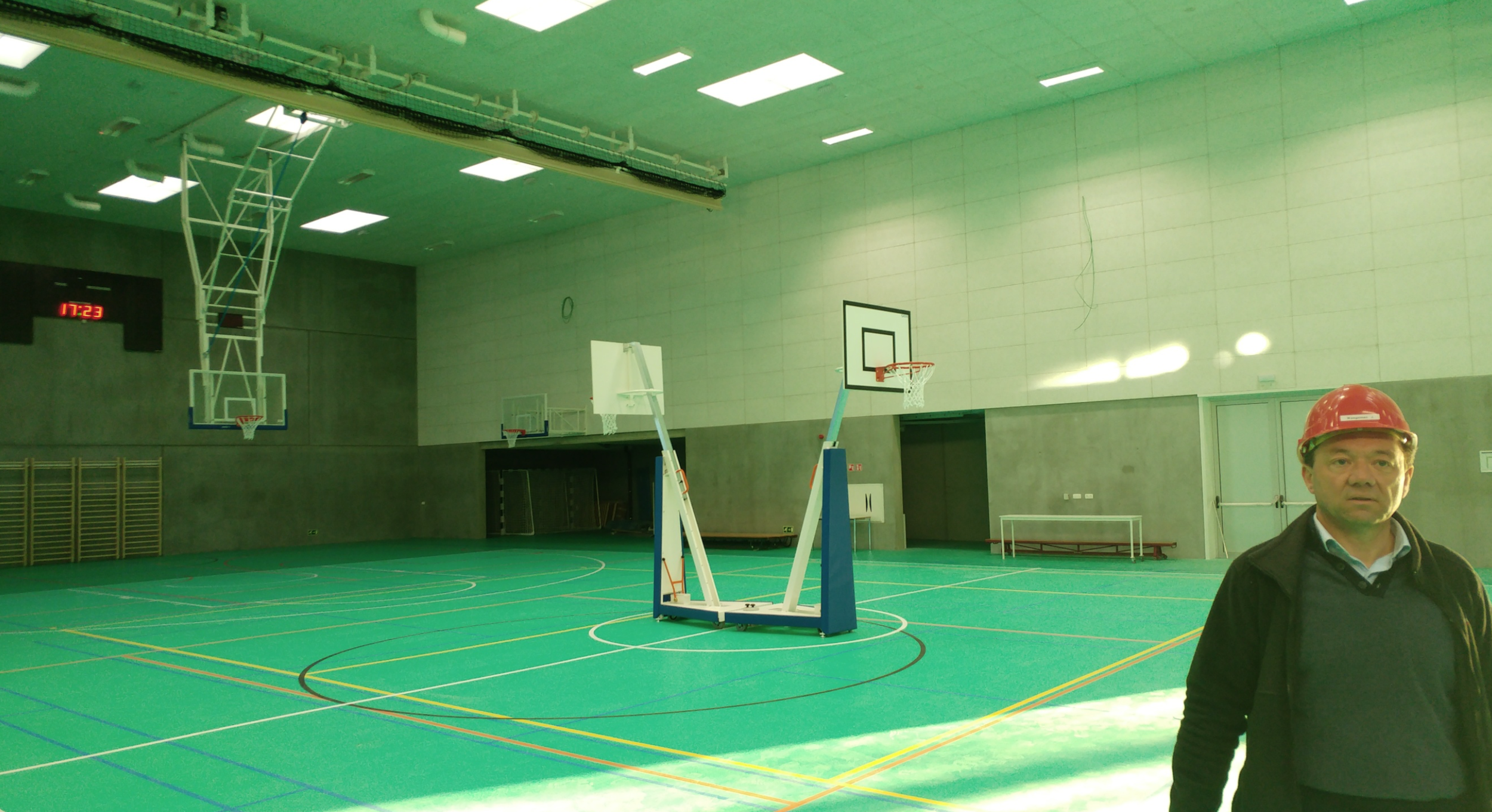 De zaal is officieel goedgekeurd door Basket Vlaanderen...