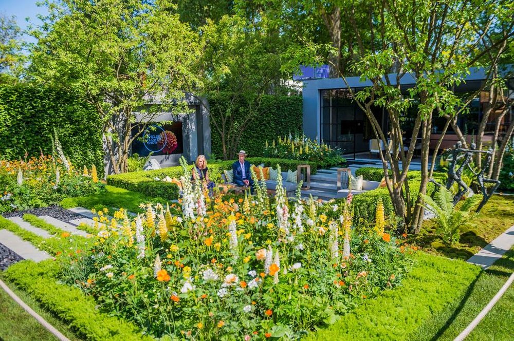  BBC presenters Sophie Raworth and Jo Swift in LG Eco-City Garden, Designer- Hay Hwang and Contractor- Randle Siddeley Limited. LG Eco-City Garden represents the green space allocated to one housing unit in a ‘vertical forest''.  GUY BELL/REX/SHUTTER