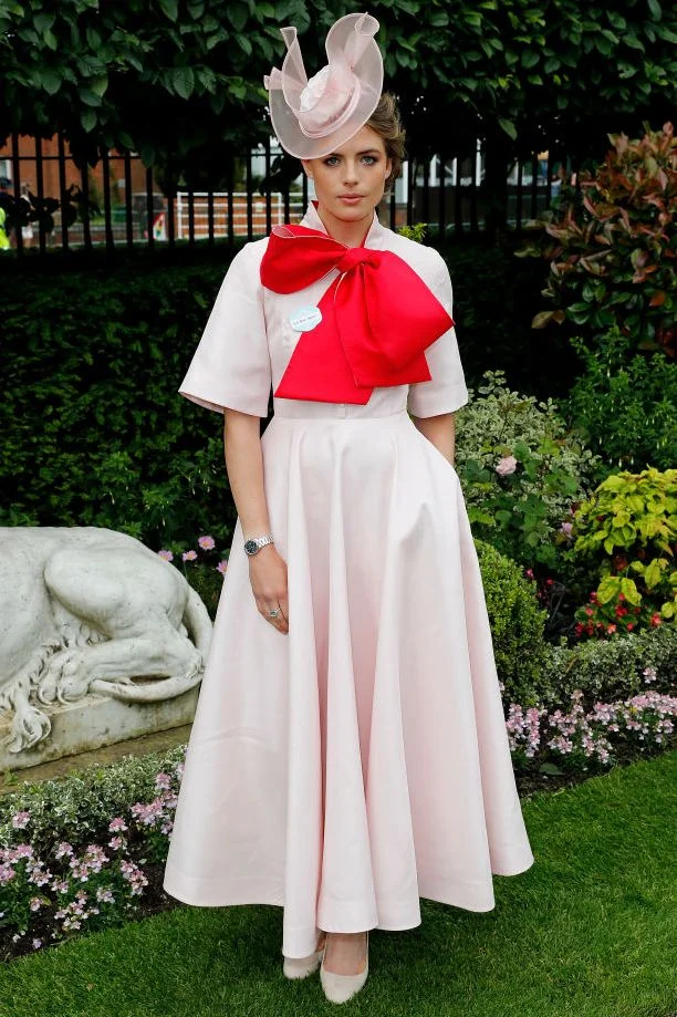 rosie-tapner-attends-day-1-of-royal-ascot-at-ascot-news-photo-1156712008-1560865235.jpg