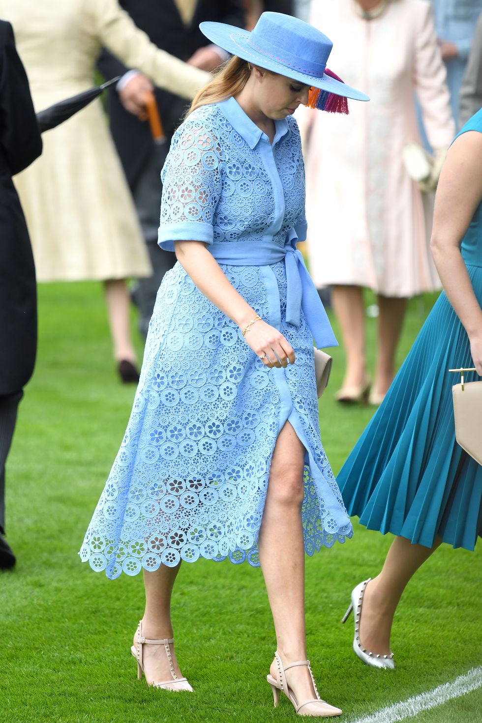 princess-beatrice-of-york-attends-day-one-of-royal-ascot-at-news-photo-1156770166-1560932583.jpg