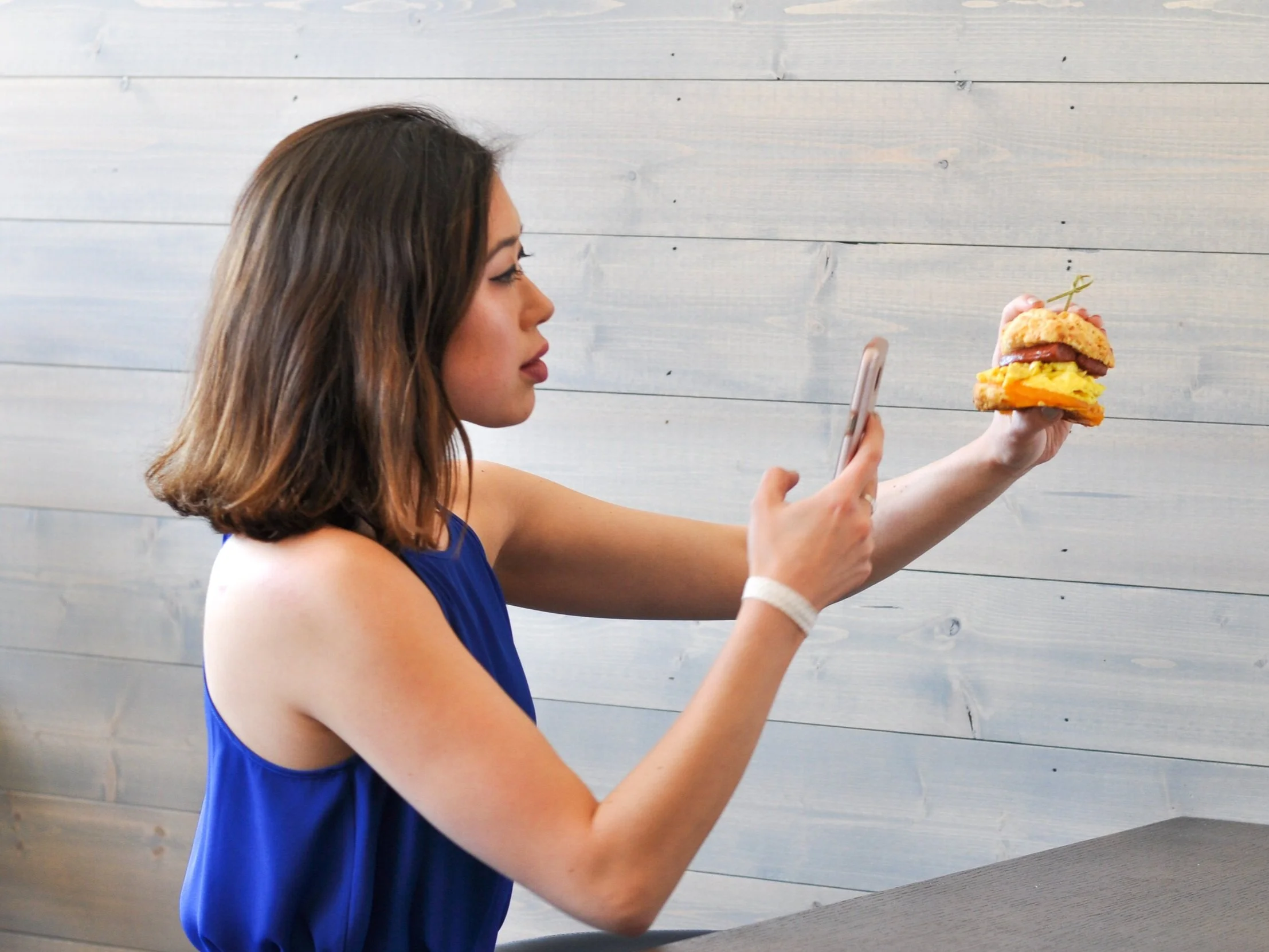 14-Influencer_sandwich.jpg