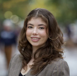 Emma Luque '26