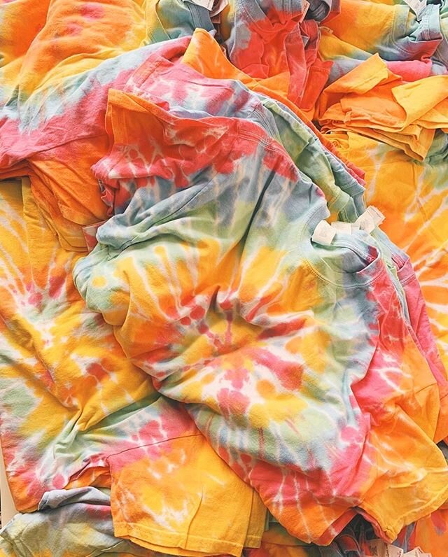 We&rsquo;re still in t-shirt design mode and have a few in the pipeline for @frontporchsundays. A big question over here: are we still loving on tie dye? 📸: @daisynatives