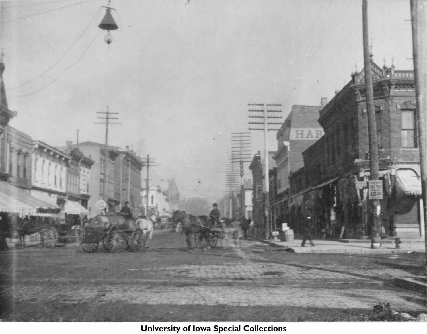 Our apartment on the ped-mall can be seen here as the block looked in 1893/1895, with "HAR" visible on its side.