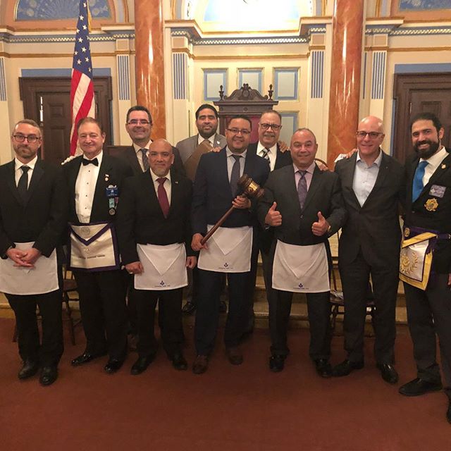 Publicity Lodge No. 1000 captures the 4th Manhattan Traveling Gavel #nymasons #travelers #freemasons