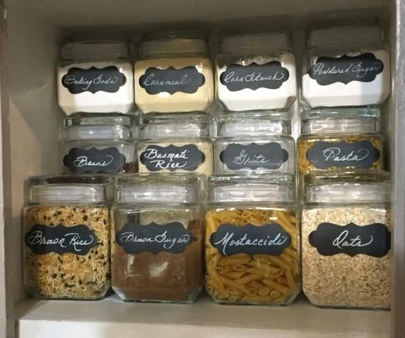 Helpful storage solutions for small kitchens | www.JadoreLeDecor.com | Small space living, small home organization | Whole House Organization Challenge