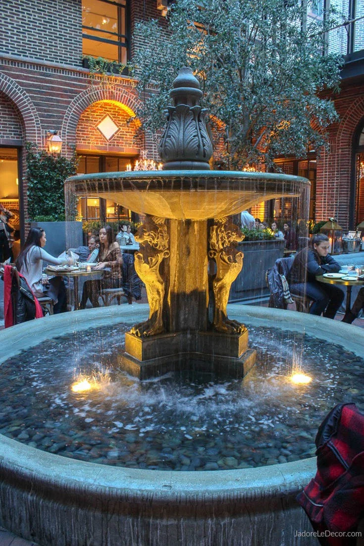 www.JadoreLeDecor.com | A review of luxury home furnishings purveyor, RH’s (Restoration Hardware) restaurant store in Chicago.