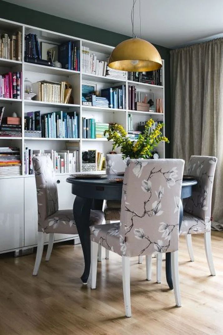 www.JadoreLeDecor.com | How you can get a handle on the the clutter traps hidden in many dining rooms. | Small Dining Room Organization