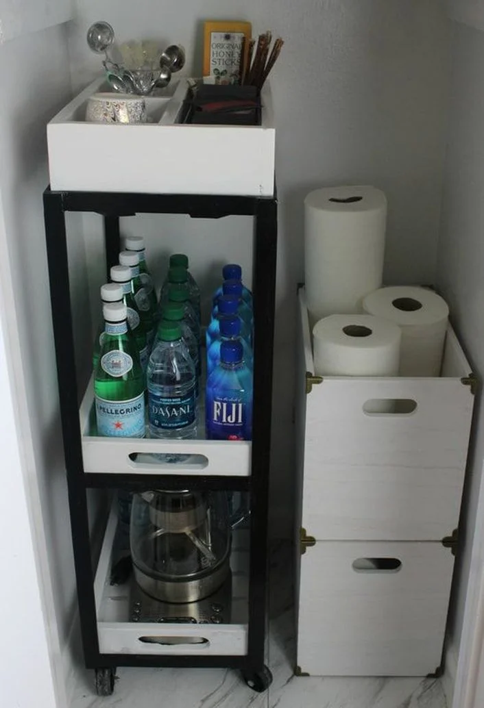 www.JadoreLeDecor.com | Creative use for a bit of extra space in your small kitchen. How does a tea & coffee bar sound? | Small space makeover | Coffee & Tea bar | Small closet | Small pantry | Closet coffe bar