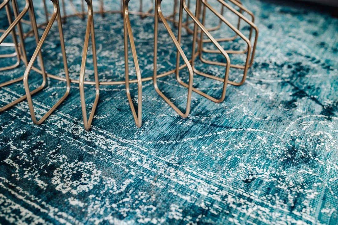 www.JadoreLeDecor.com | how some of us non-traditionalists prepare our homes for the changing seasons. | Small space living | Seasonal Decor