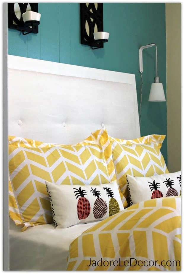www.JadoreLeDecor.com | Follow me as I take a look back at the lessons I've learned during my first year of blogging.| Reflections on Blogging