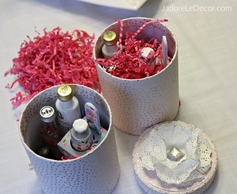 wwwJadoreLeDecor.com | Want to create a memorable experience for your guests? Here are four main points you need to know to host an awesome dinner party.