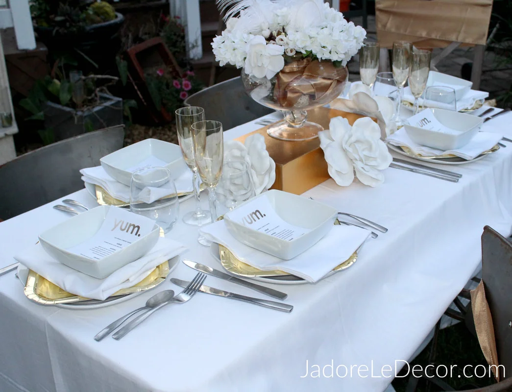 www.JadoreLeDecor.com | Find budget inspiration for your gold and white wedding reception in this staged shoot. | Wedding Color Schemes | Outdoor Wedding | Gold and White Wedding