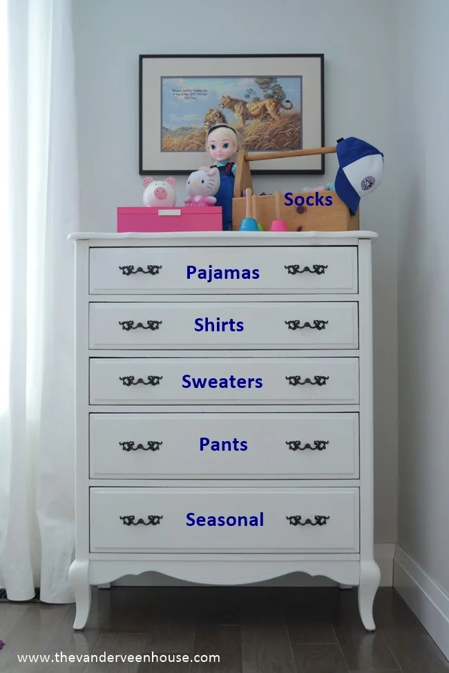 www.JadoreLeDecor.com | Fellow blogger, Jessica Vanderveen of The Vanderveen House , takes over my blog to share practical tips on organizing kids' bedrooms. 
