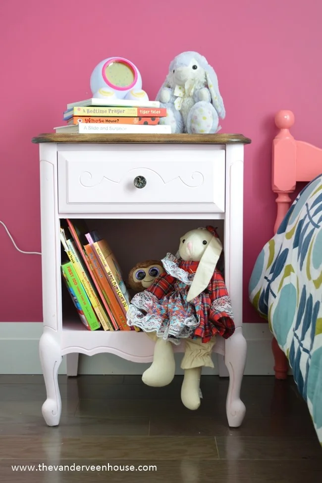 www.JadoreLeDecor.com | Fellow blogger, Jessica Vanderveen of The Vanderveen House , takes over my blog to share practical tips on organizing kids' bedrooms. 