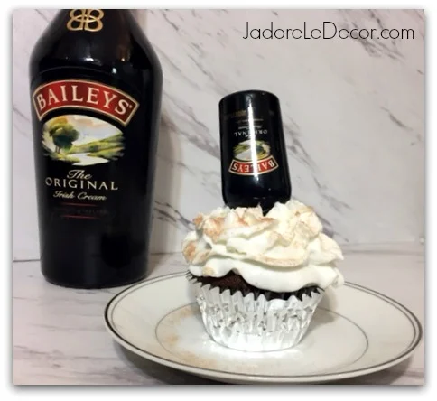 www.JadoreleDecor.com |&nbsp;Cupcakes made with Ghirardelli chocolate and Bailey’s Irish Cream. Yum! | Desserts | Bailey's Irish Cream | Ghirardelli Chocolate