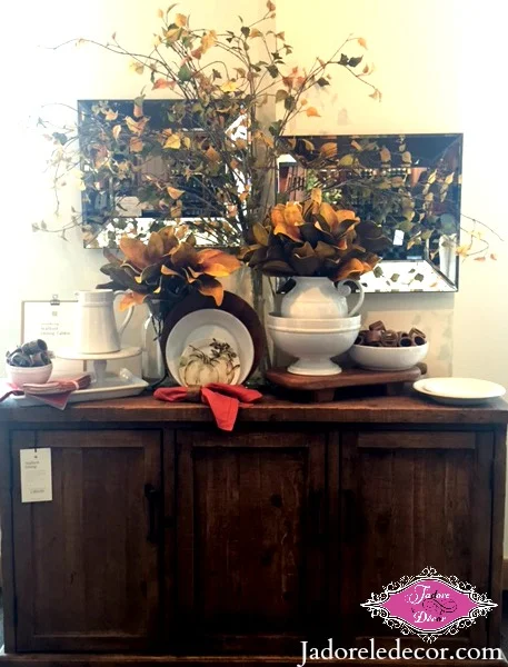 www.JadoreleDecor.com | How to style your dining room table like a pro.
