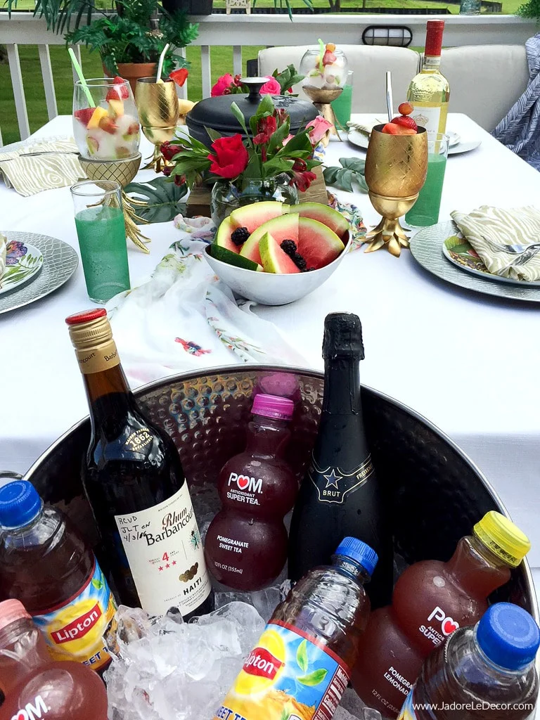 https://www.JadoreleDecor.com | Join me as I crash of a few summertime parties - via the internet! A #SummerPartyCrashTour Collaboration | Ideas for Outdoor Parties | Outdoor Entertainment | Small Patio Garden | Outdoor Summer Party