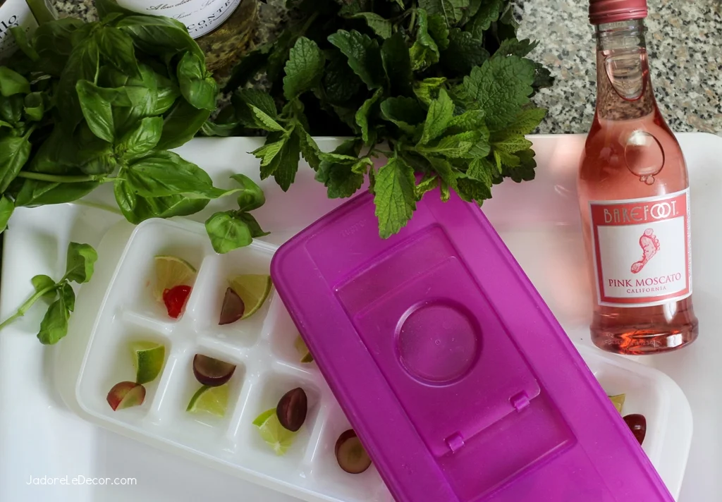 www.JadoreleDecor.com | Fruit-filled ice cubes are a fun, easy and inexpensive way to spruce up a glass of just about anything. Here’s my take on an old standby.